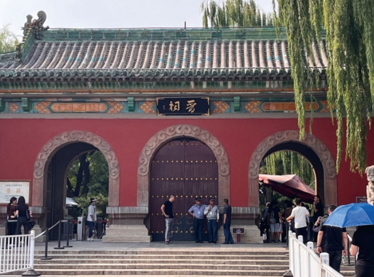 三晋之胜，以晋阳为最，而晋阳之胜，全在晋祠