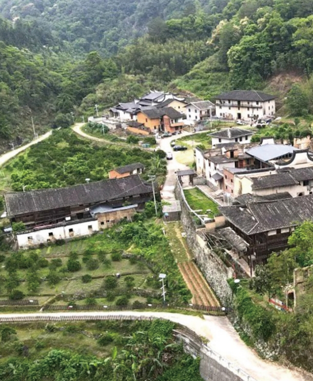 在饭宅古村，时间仿佛凝固，让人尽享宁静与平和