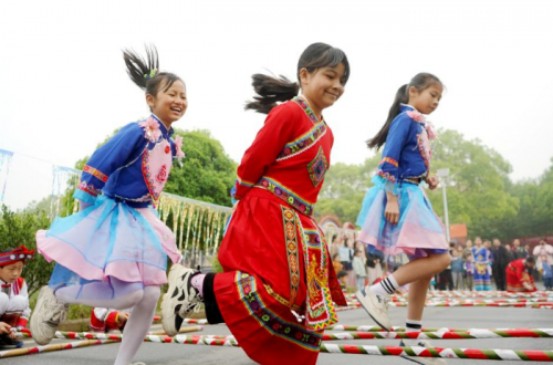 江西上高：特色活动庆祝少数民族民俗文化节