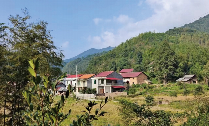 群山环抱的山村